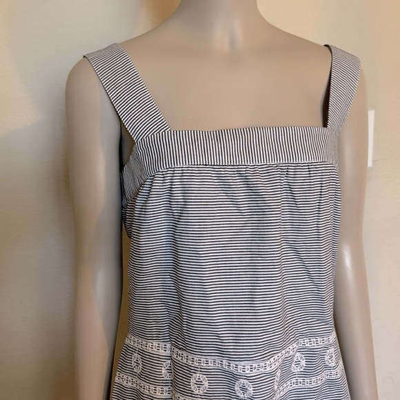 Vineyard Vines stripe eyelet detail tank top sun dress, size 8 women’s - Picture 2 of 8